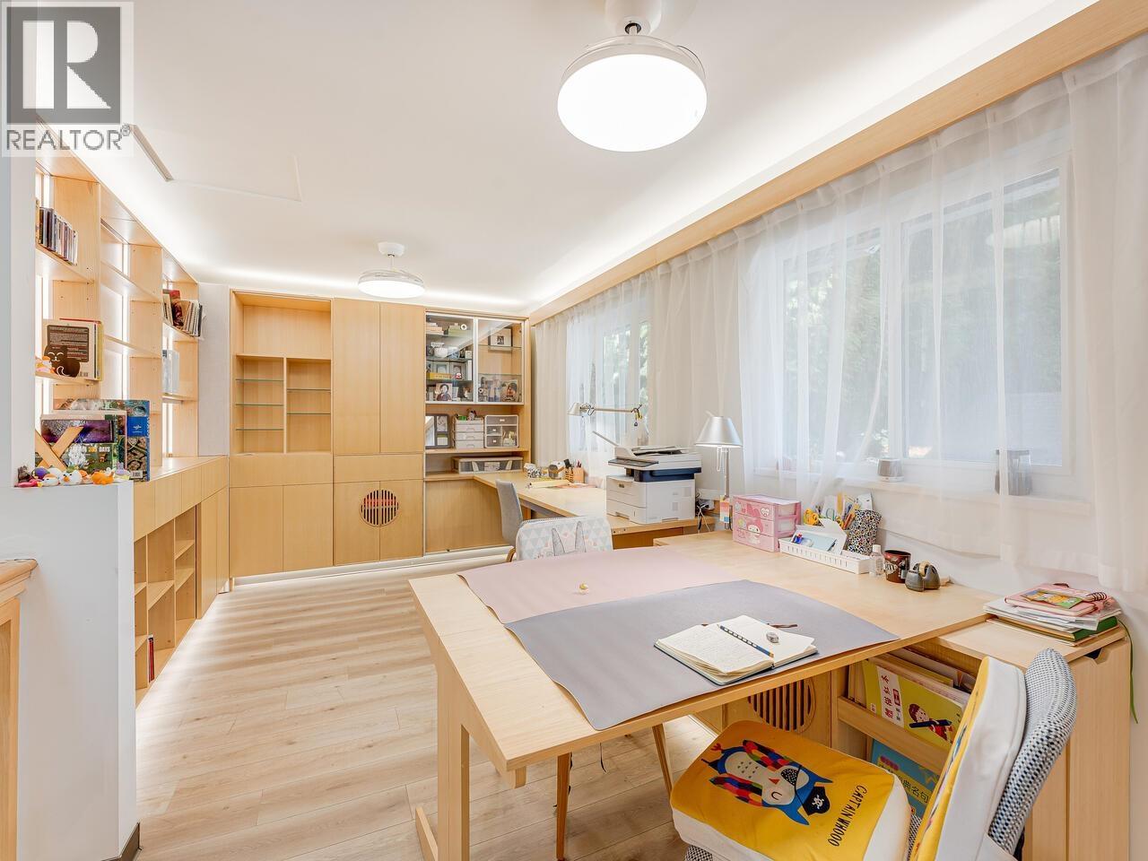 11320 NO.1 Road, Richmond