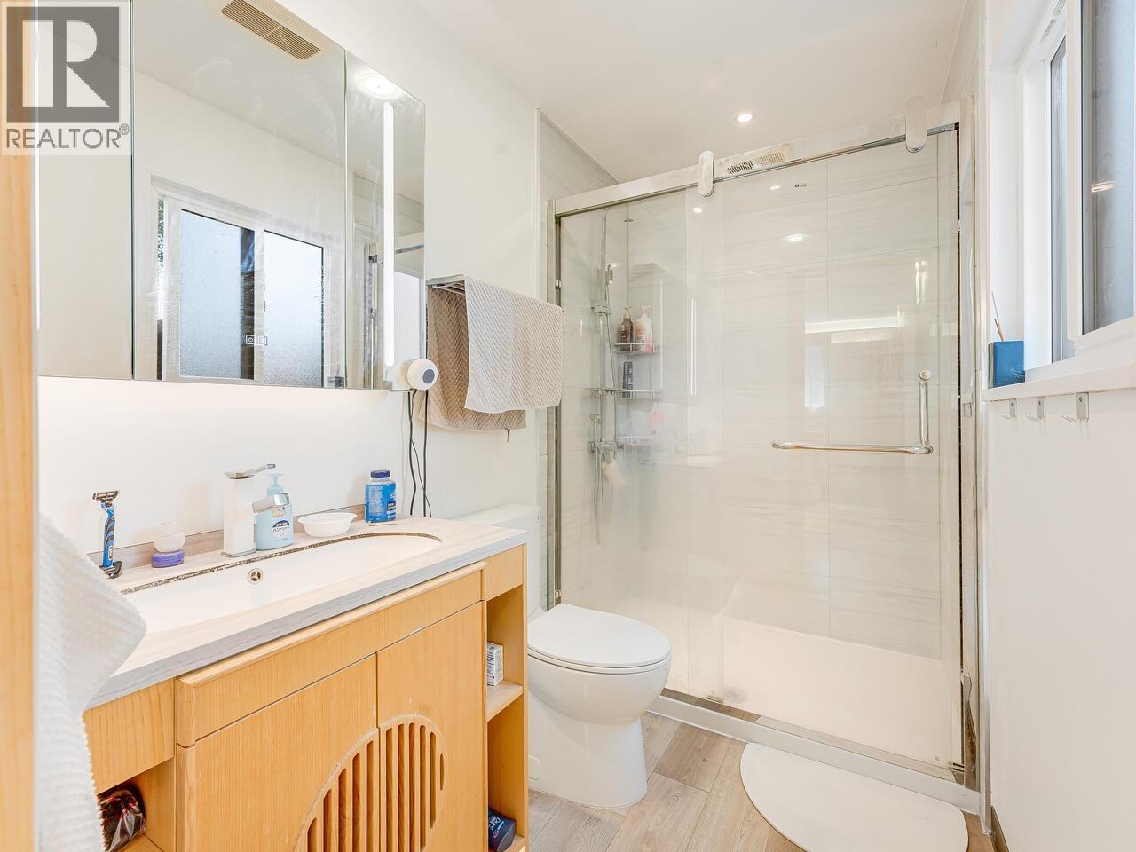 11320 NO.1 Road, Richmond