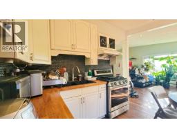 333 Louellen Street, New Westminster, BC V3M4G6 Photo 14