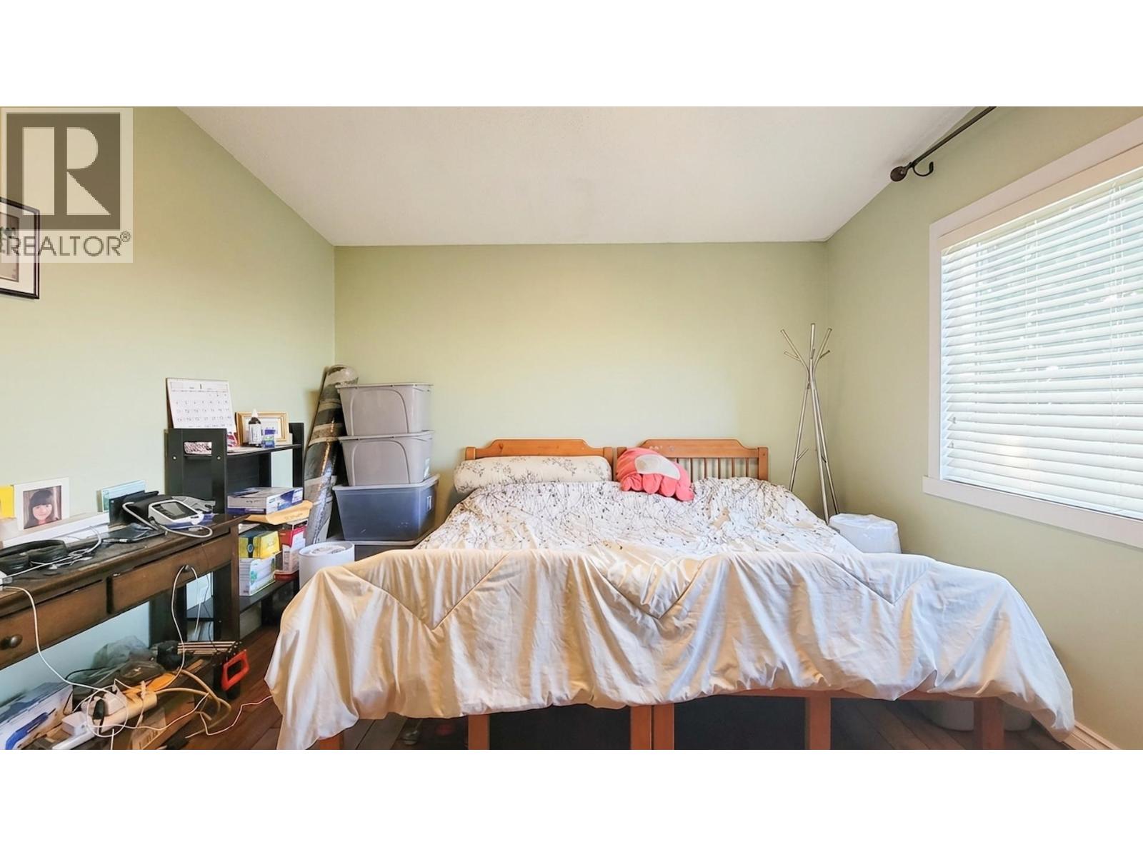 333 LOUELLEN STREET, New Westminster