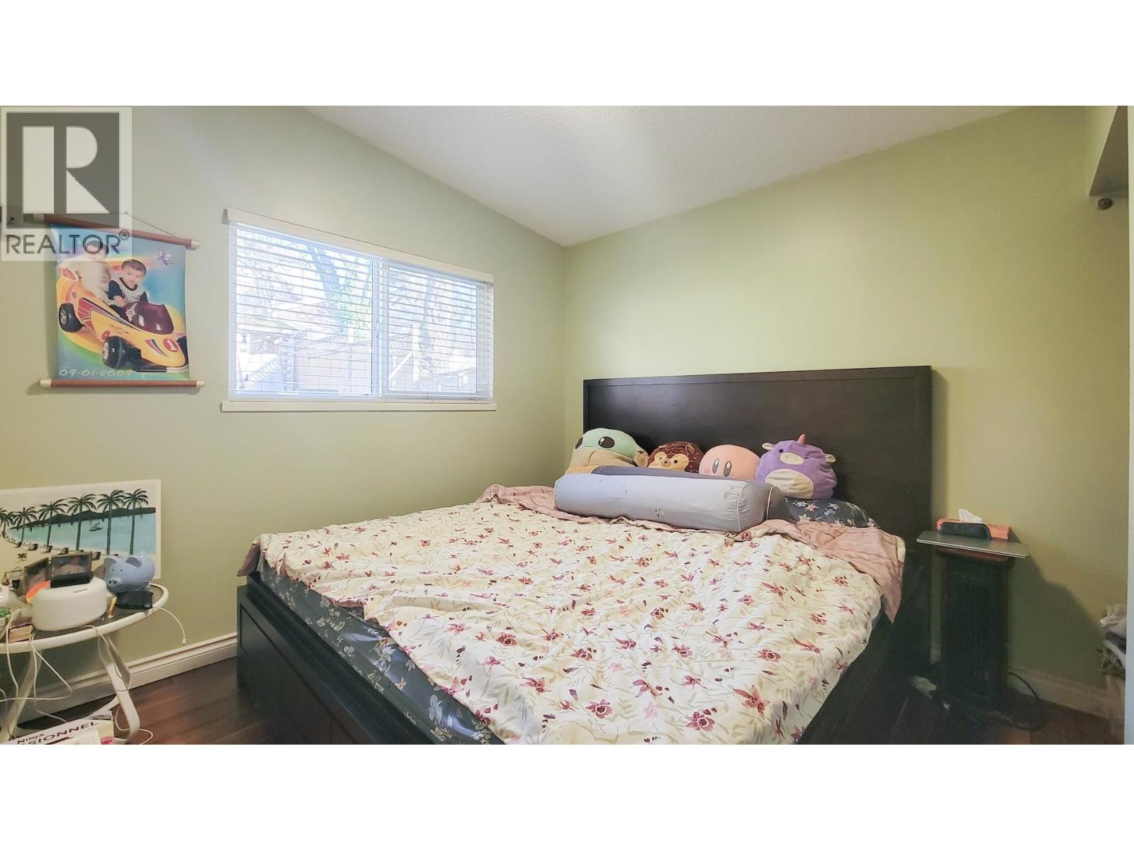 333 LOUELLEN STREET, New Westminster