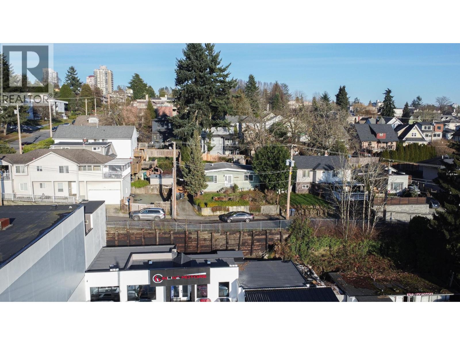 333 LOUELLEN STREET, New Westminster