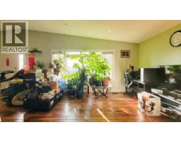333 Louellen Street, New Westminster, BC V3M4G6 Photo 8