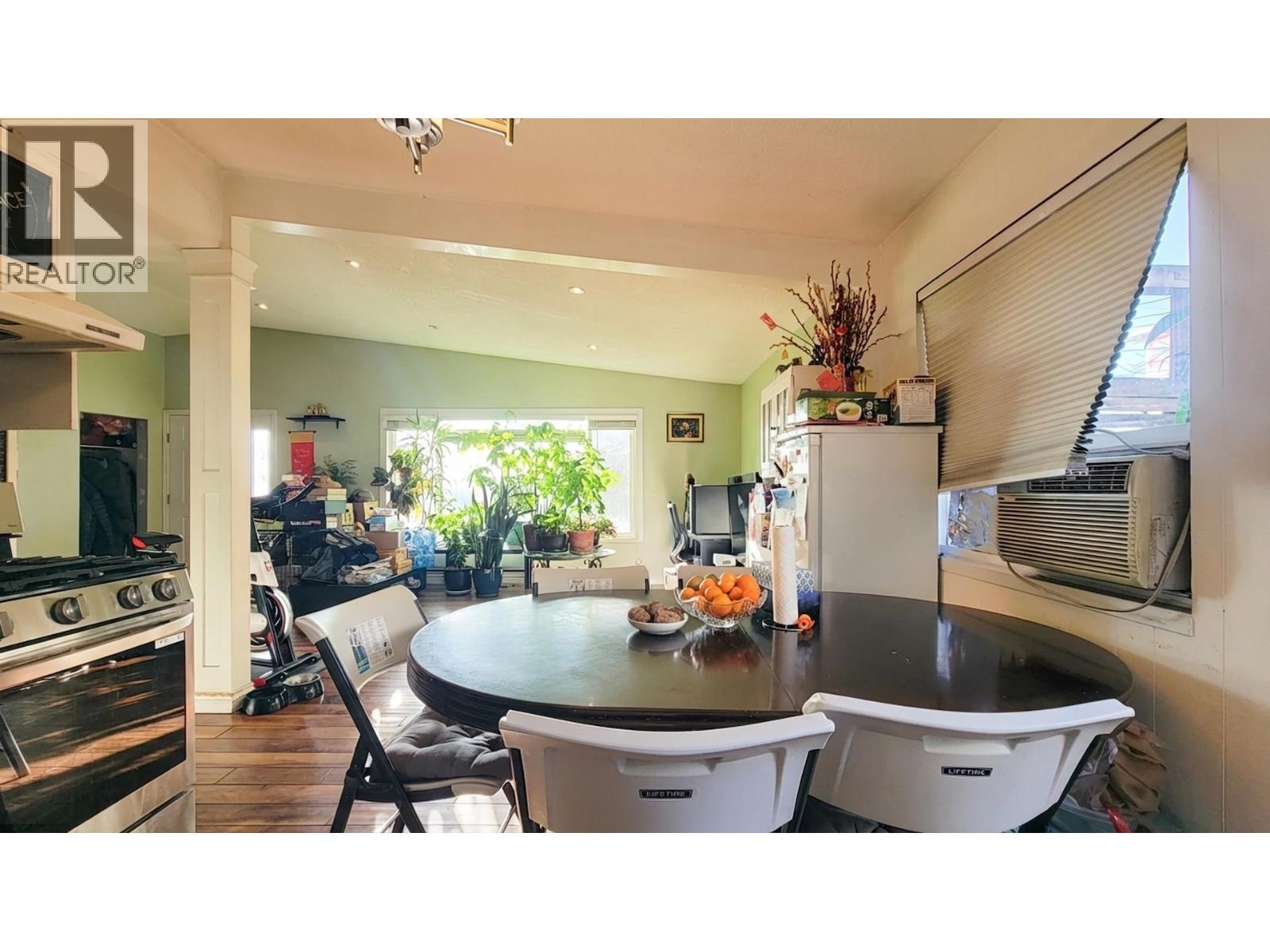 333 LOUELLEN STREET, New Westminster