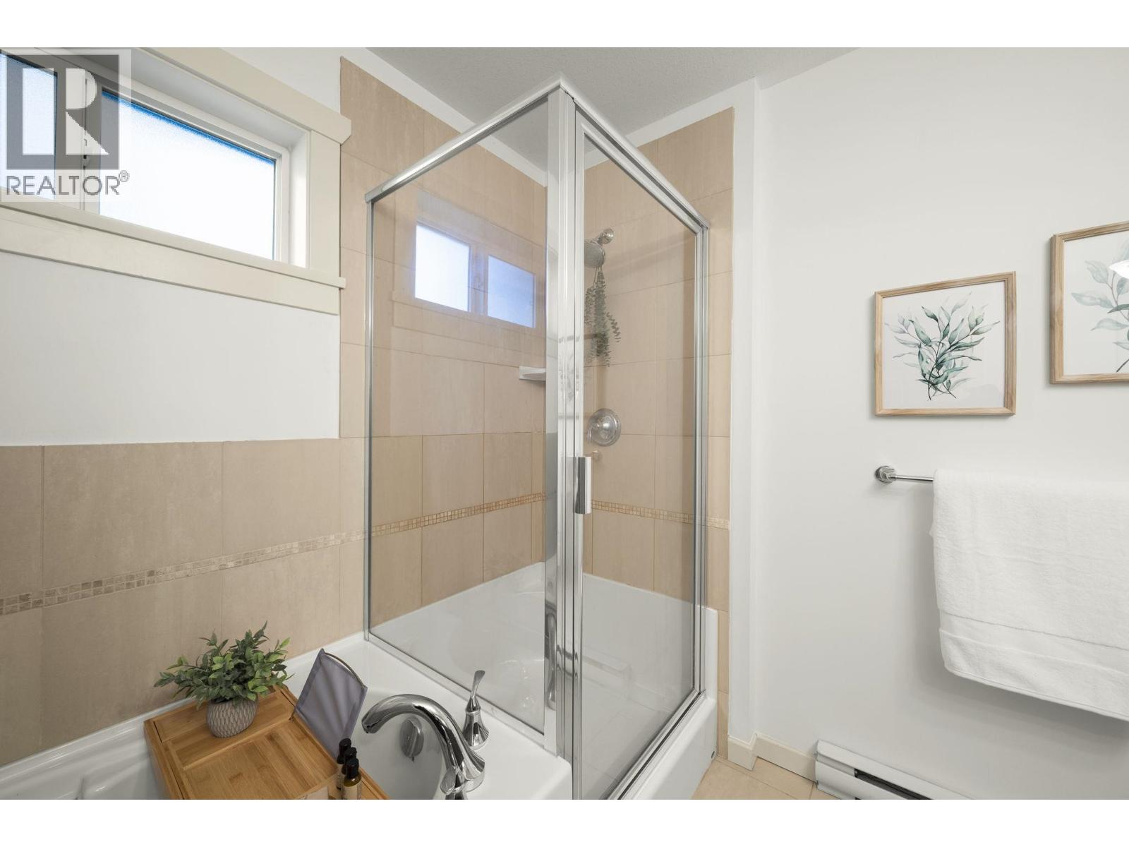 #6-4887 CENTRAL Avenue, Delta