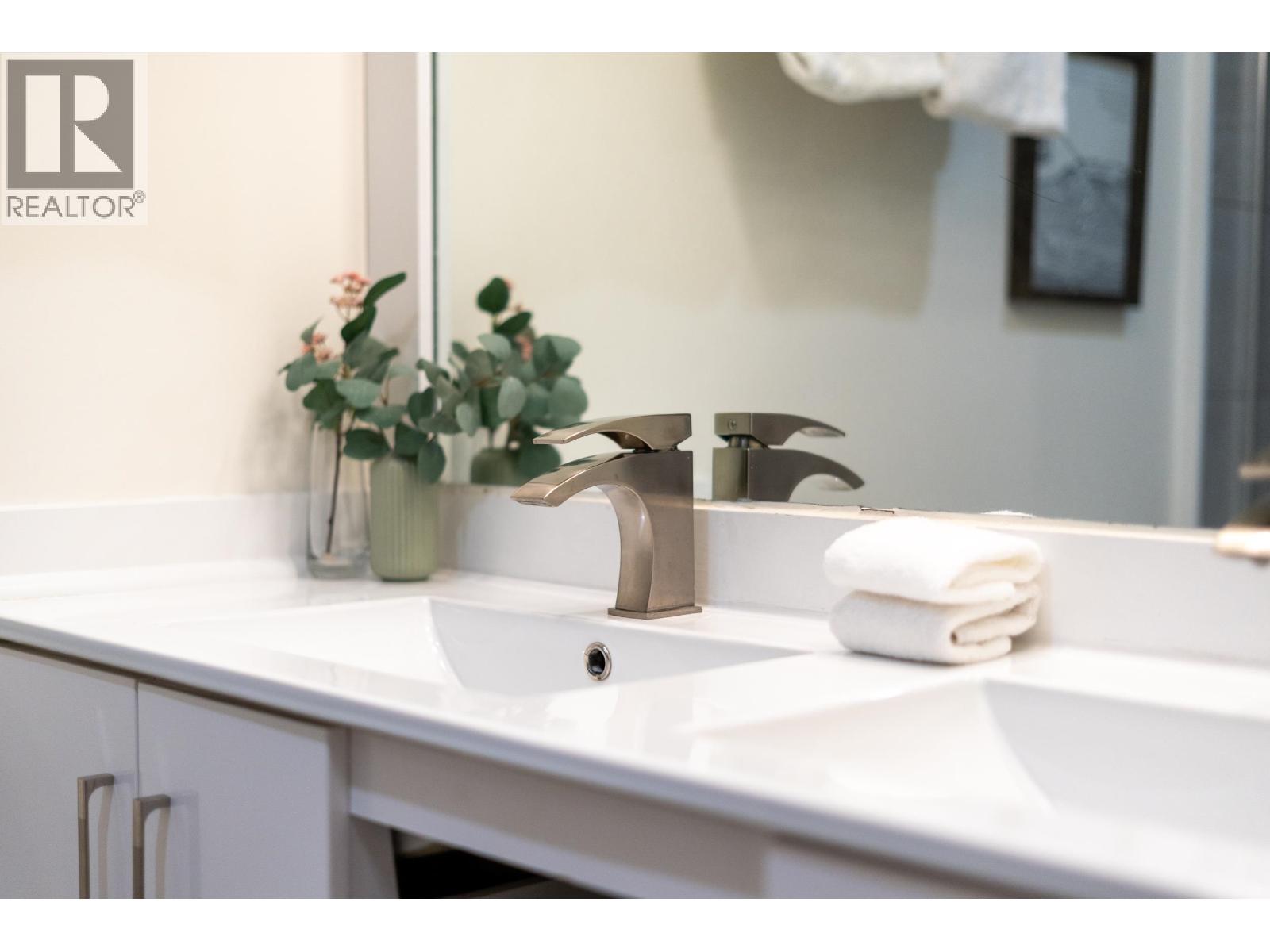 101 2021 KAREN CRESCENT, Whistler