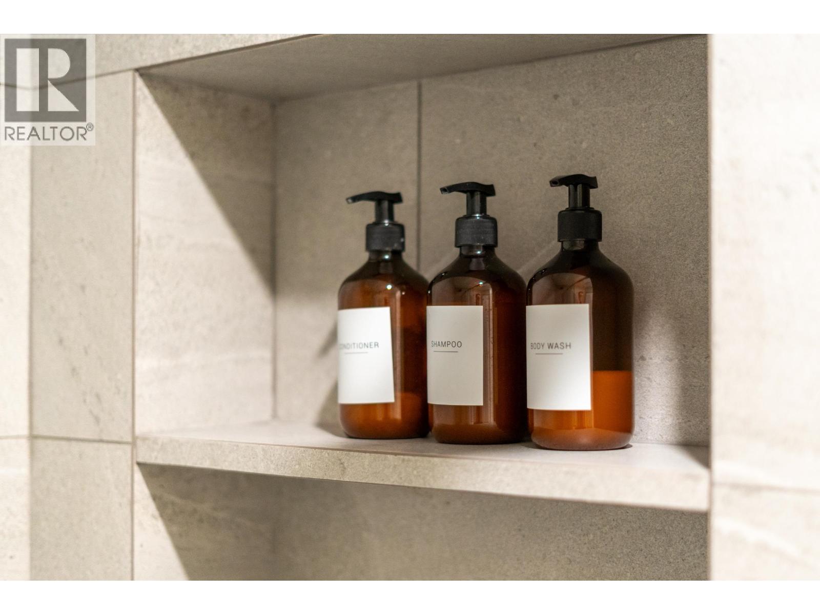 101 2021 KAREN CRESCENT, Whistler