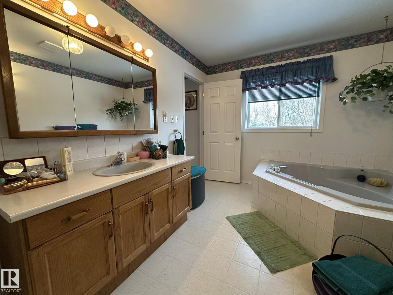 
          59059 Range 170
            <br/>
            <span>Rural Smoky Lake County</span>
            , 
            <span>AB</span>
             <span>T0A3C0</span>
         - Photo 8