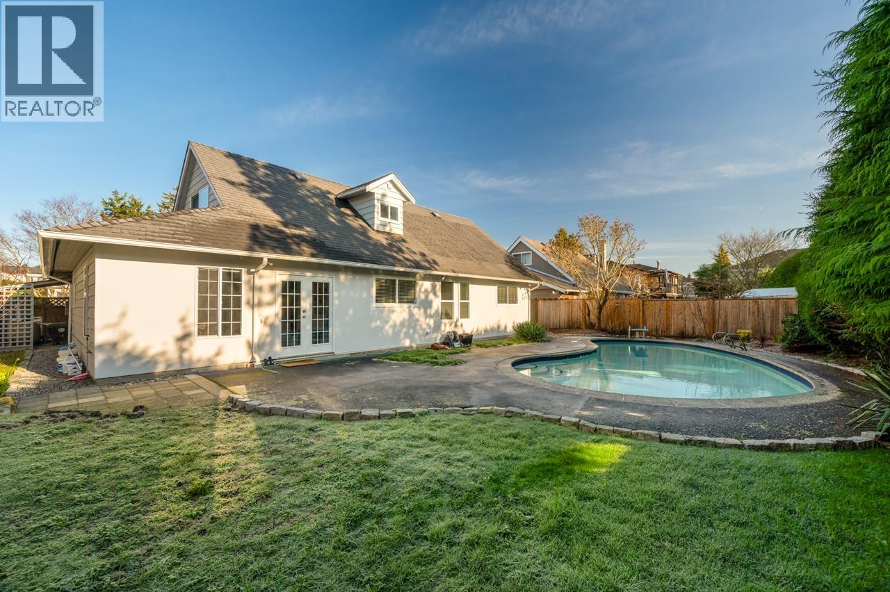 10080 ROSEDENE Crescent, Richmond