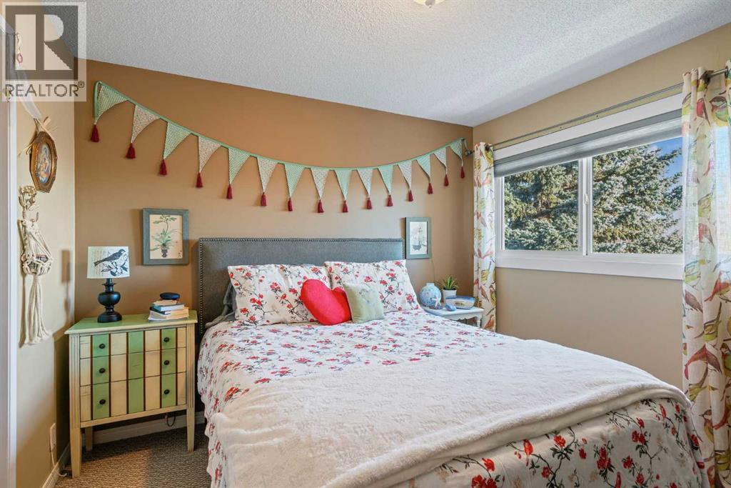 Single Family House for Sale in   Shawnessy Drive SW Shawnessy Calgary 