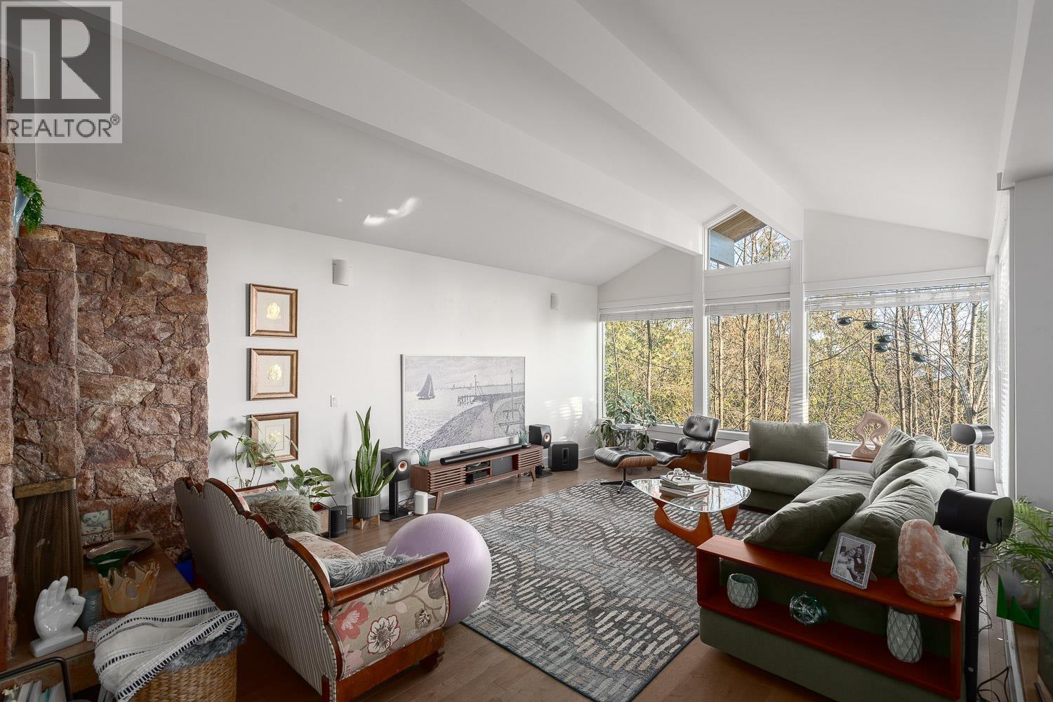 1448 SANDHURST Place - photo 2