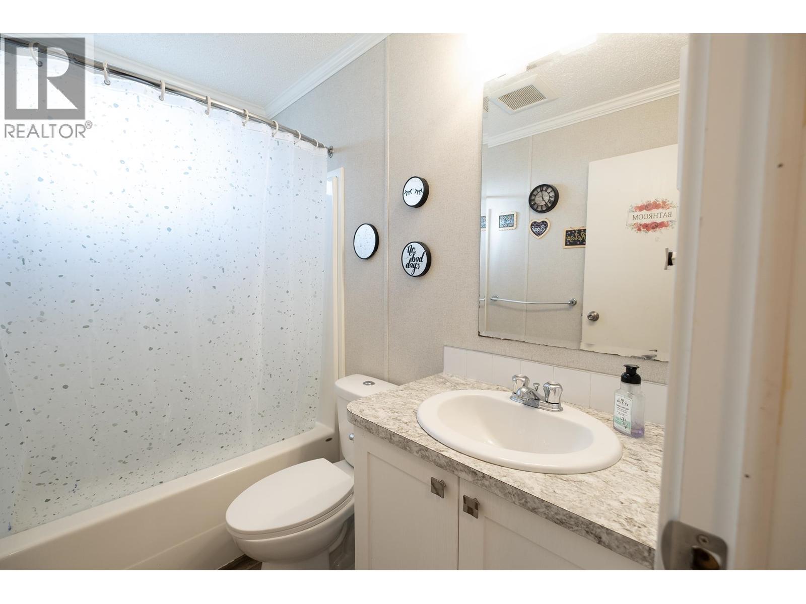 139 1413 SUNSHINE COAST HIGHWAY, Gibsons