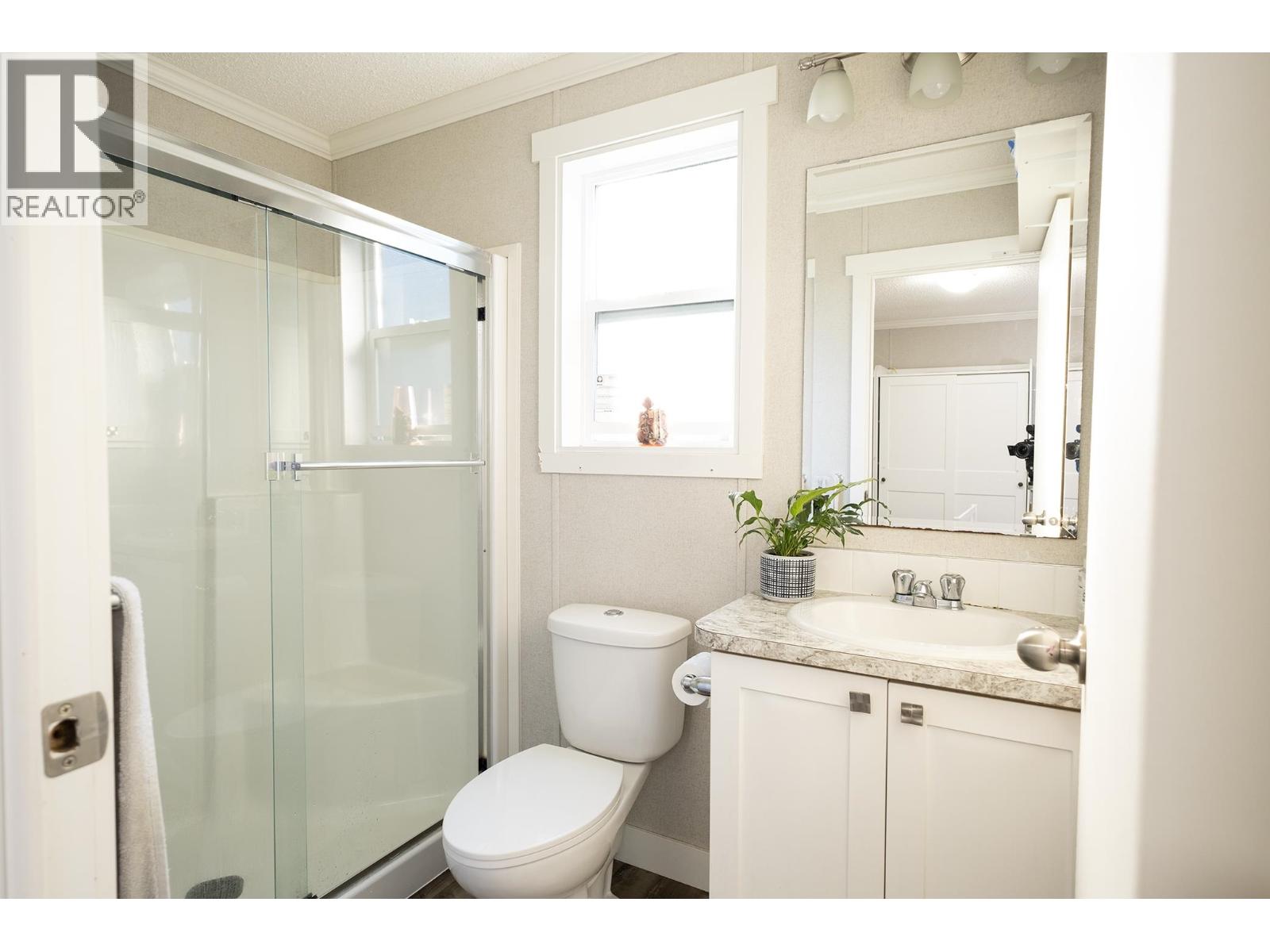 139 1413 SUNSHINE COAST HIGHWAY, Gibsons