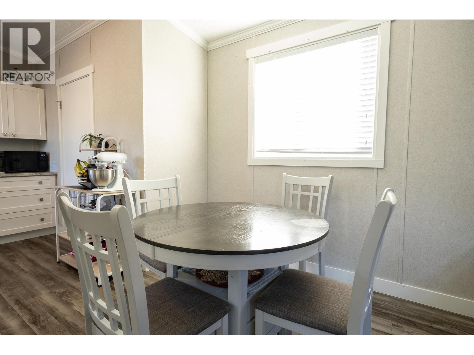 139 1413 SUNSHINE COAST HIGHWAY, Gibsons