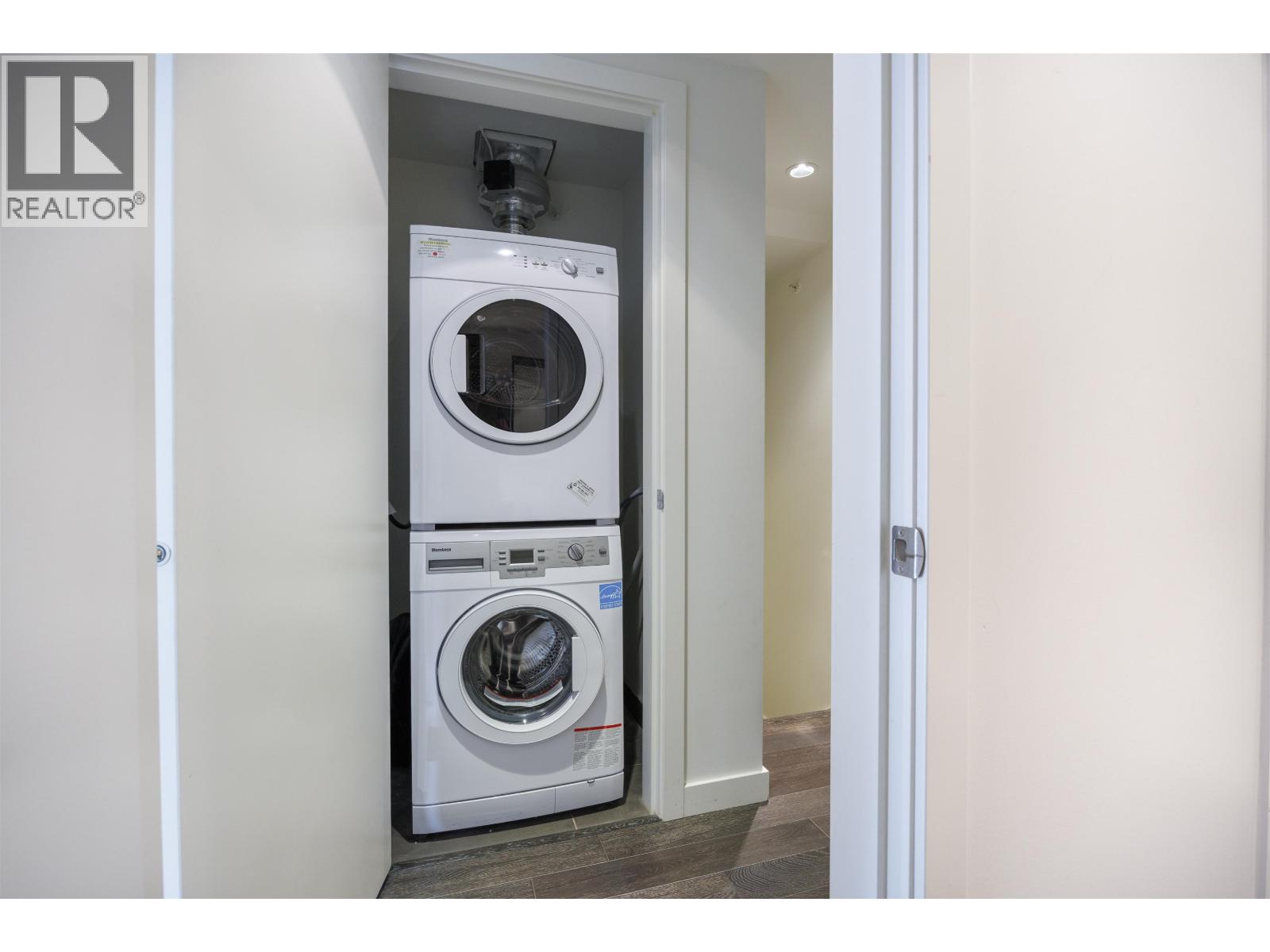 #310-7468 LANSDOWNE Road, Richmond