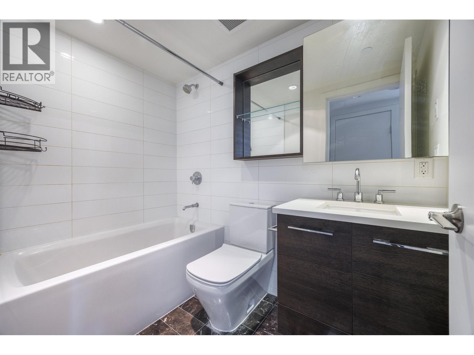 #310-7468 LANSDOWNE Road, Richmond