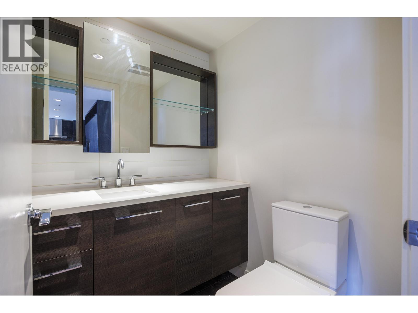 #310-7468 LANSDOWNE Road, Richmond