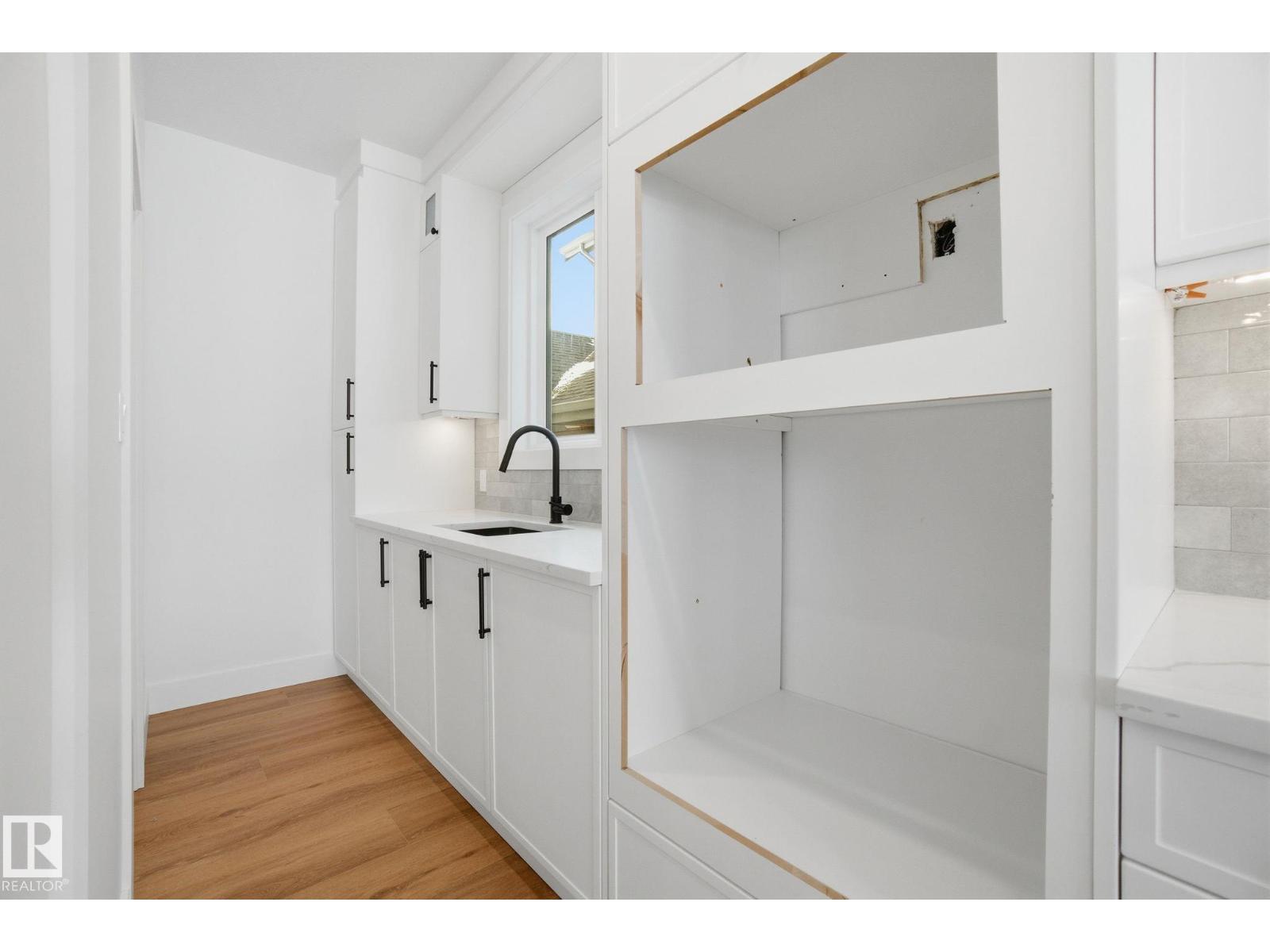 142 EDGEWATER CI, Leduc