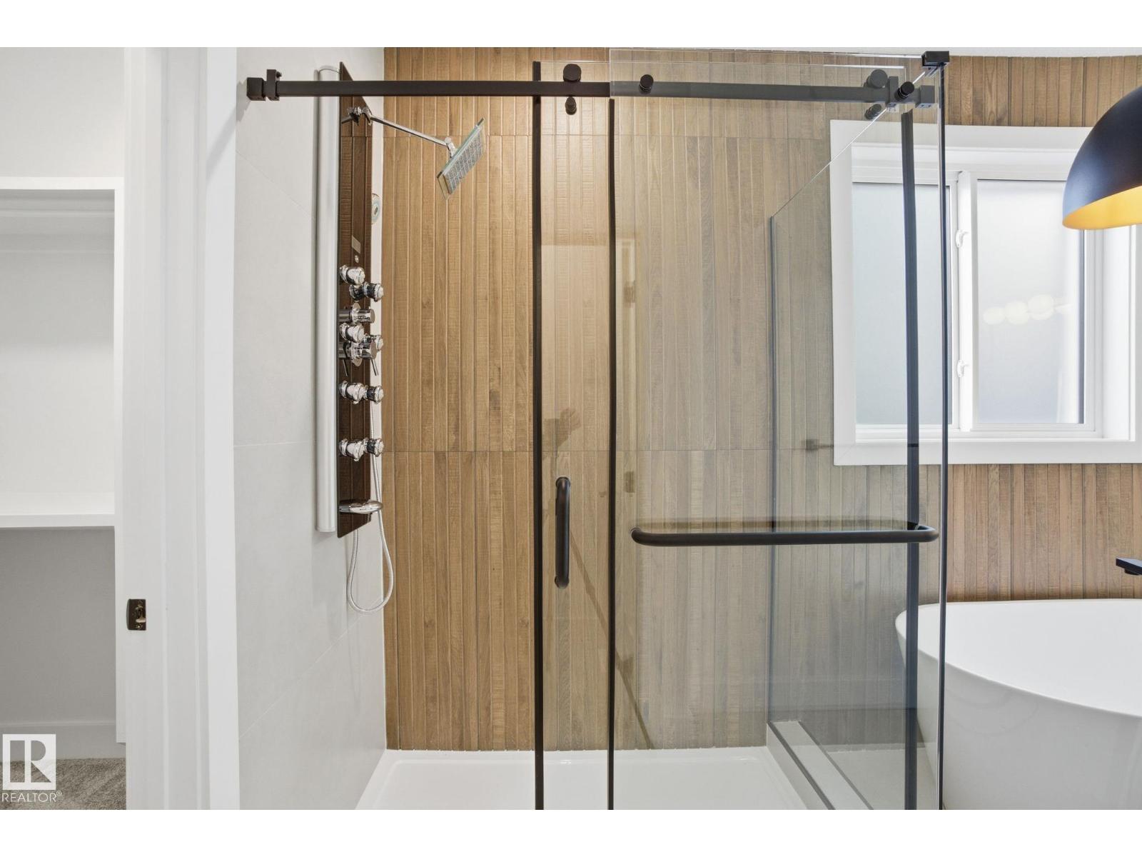 142 EDGEWATER CI, Leduc