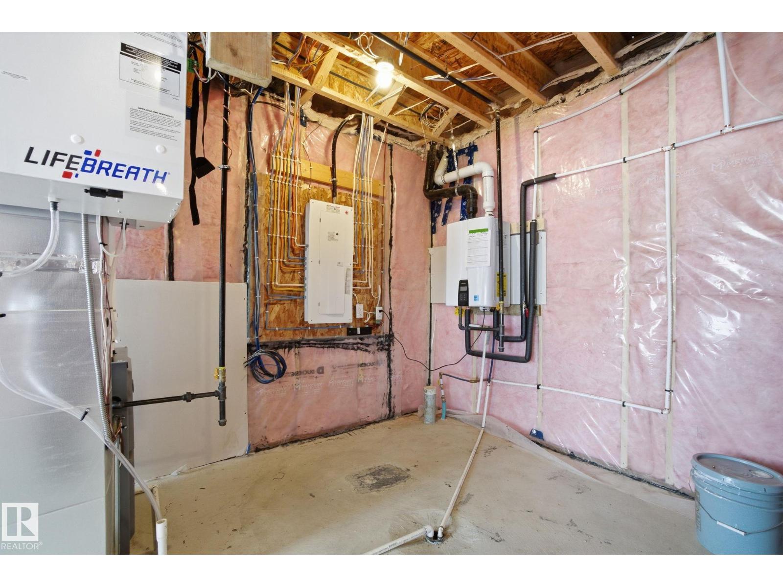 142 EDGEWATER CI, Leduc