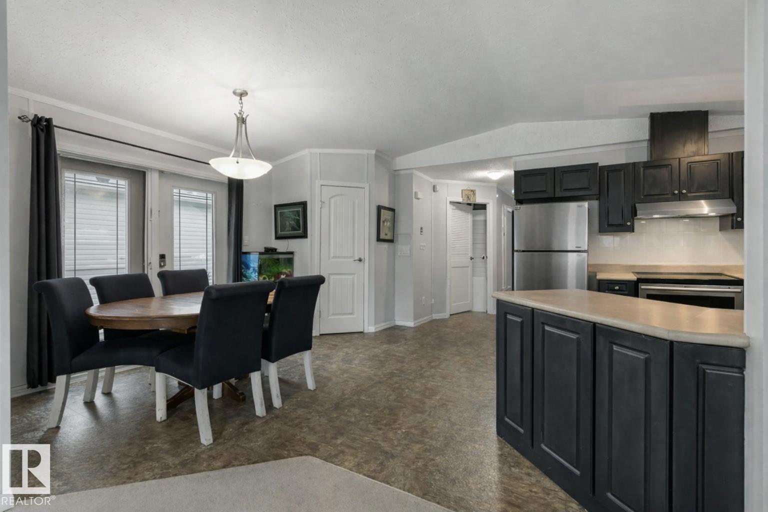 1011 Aspen DR E, Leduc