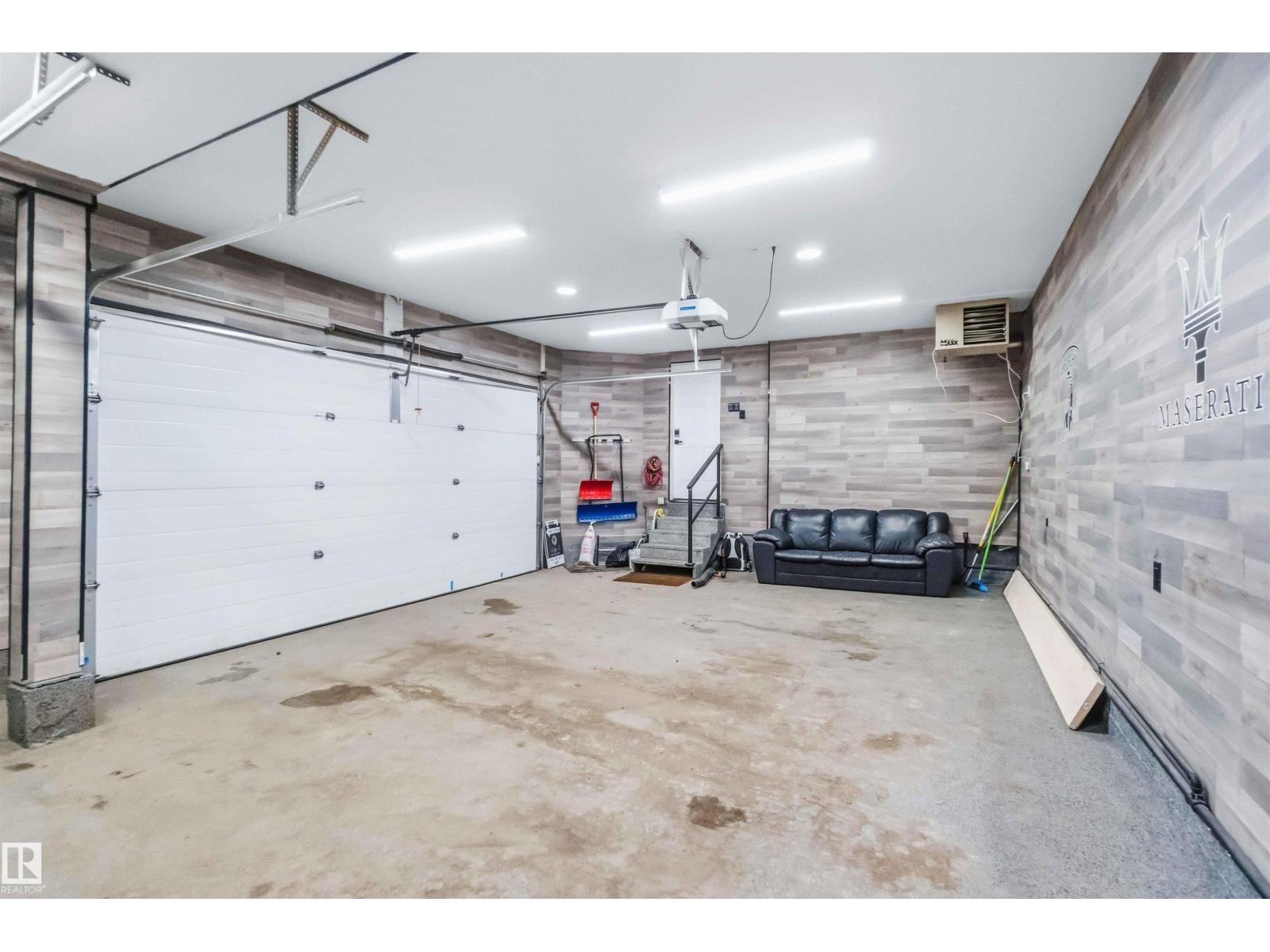 
          16232 137 Street NW
            <br/>
            <span>Edmonton</span>
            , 
            <span>AB</span>
             <span>T6V0J7</span>
         - Photo 17