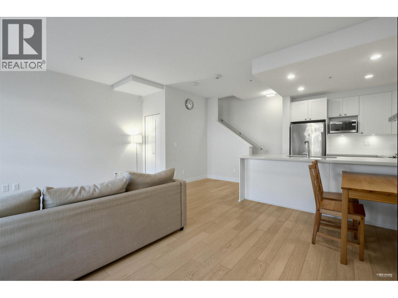 11 3231 NOEL DRIVE, Burnaby