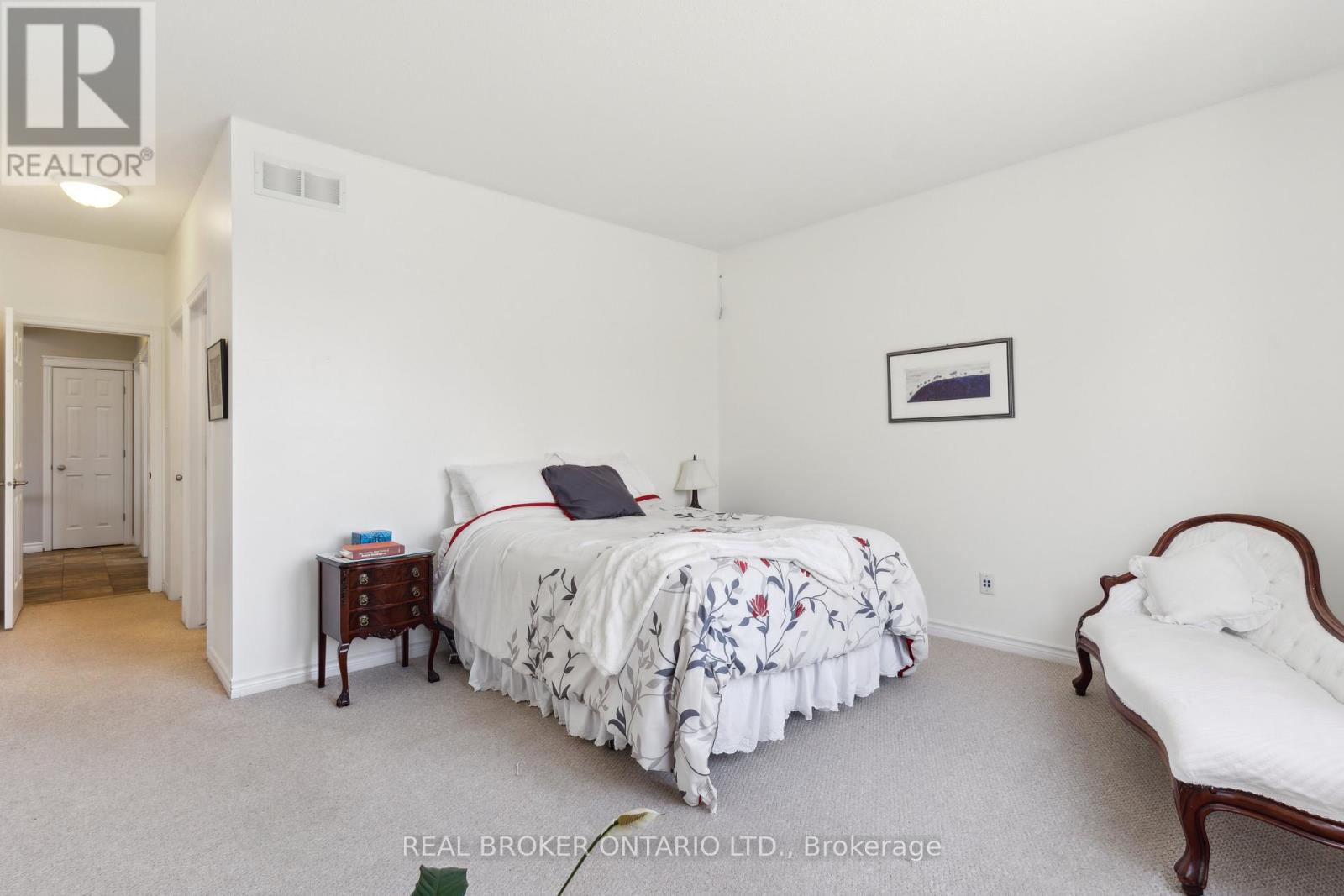 51 WATERSIDE DRIVE — photo 24