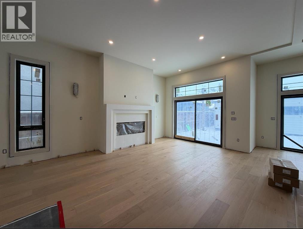 Single Family House for Sale in   Avenue SW Altadore Calgary 