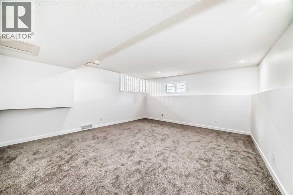 Single Family House 4 Level for Sale in  Shawbrooke Road SW Shawnessy Calgary 