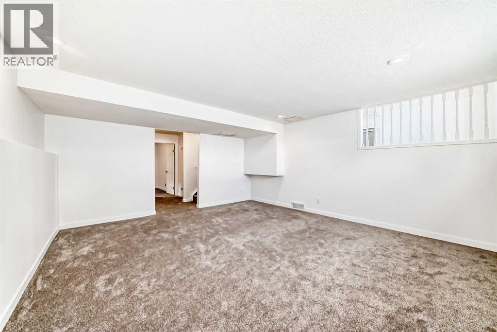 Single Family House 4 Level for Sale in  Shawbrooke Road SW Shawnessy Calgary 