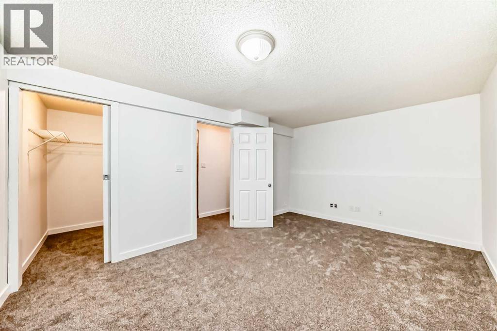 Single Family House 4 Level for Sale in  Shawbrooke Road SW Shawnessy Calgary 