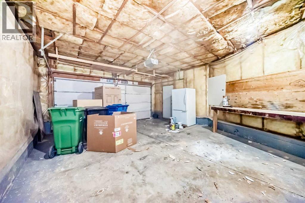 Single Family House 4 Level for Sale in  Shawbrooke Road SW Shawnessy Calgary 