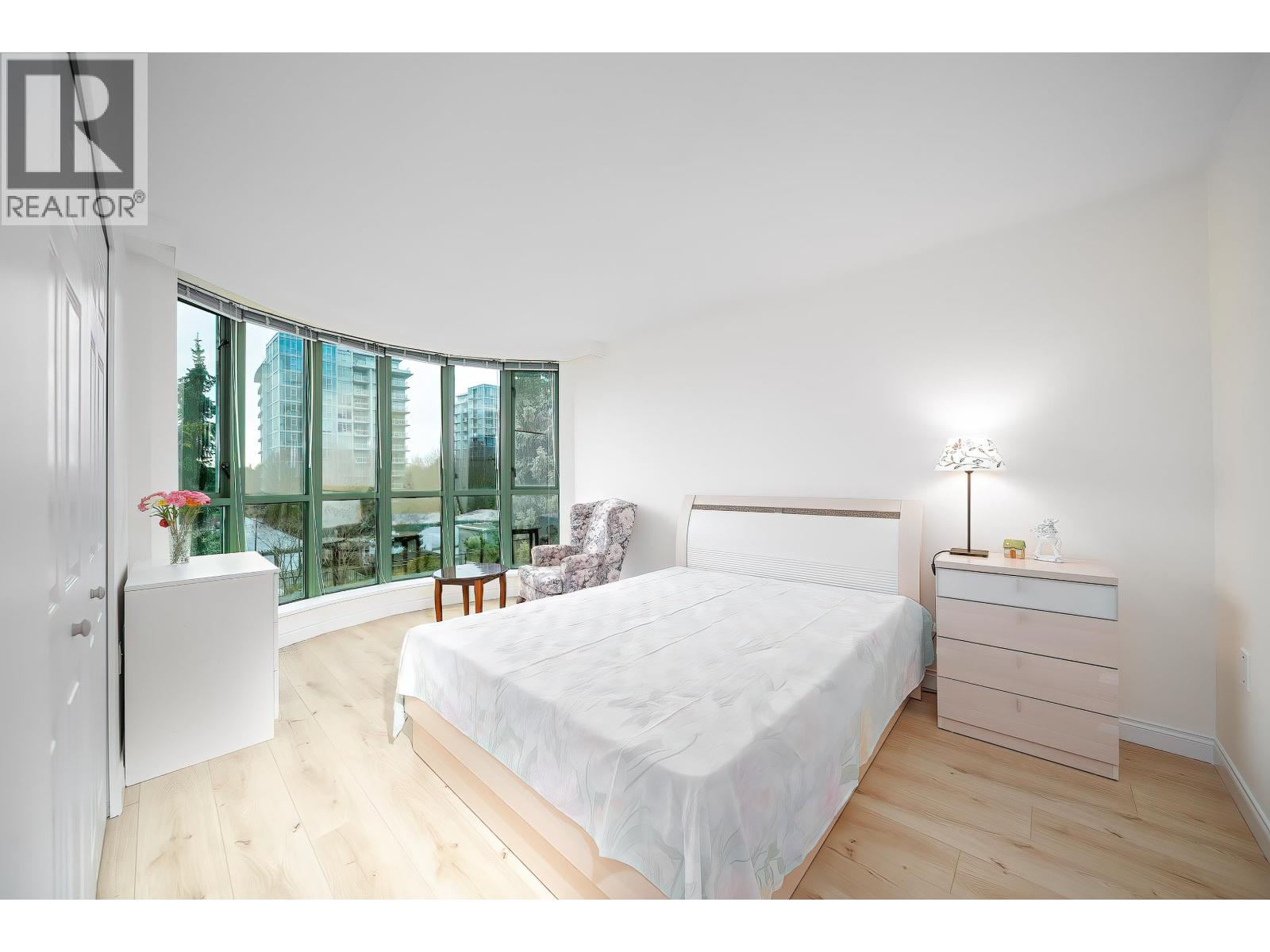 #811-7380 ELMBRIDGE Way, Richmond