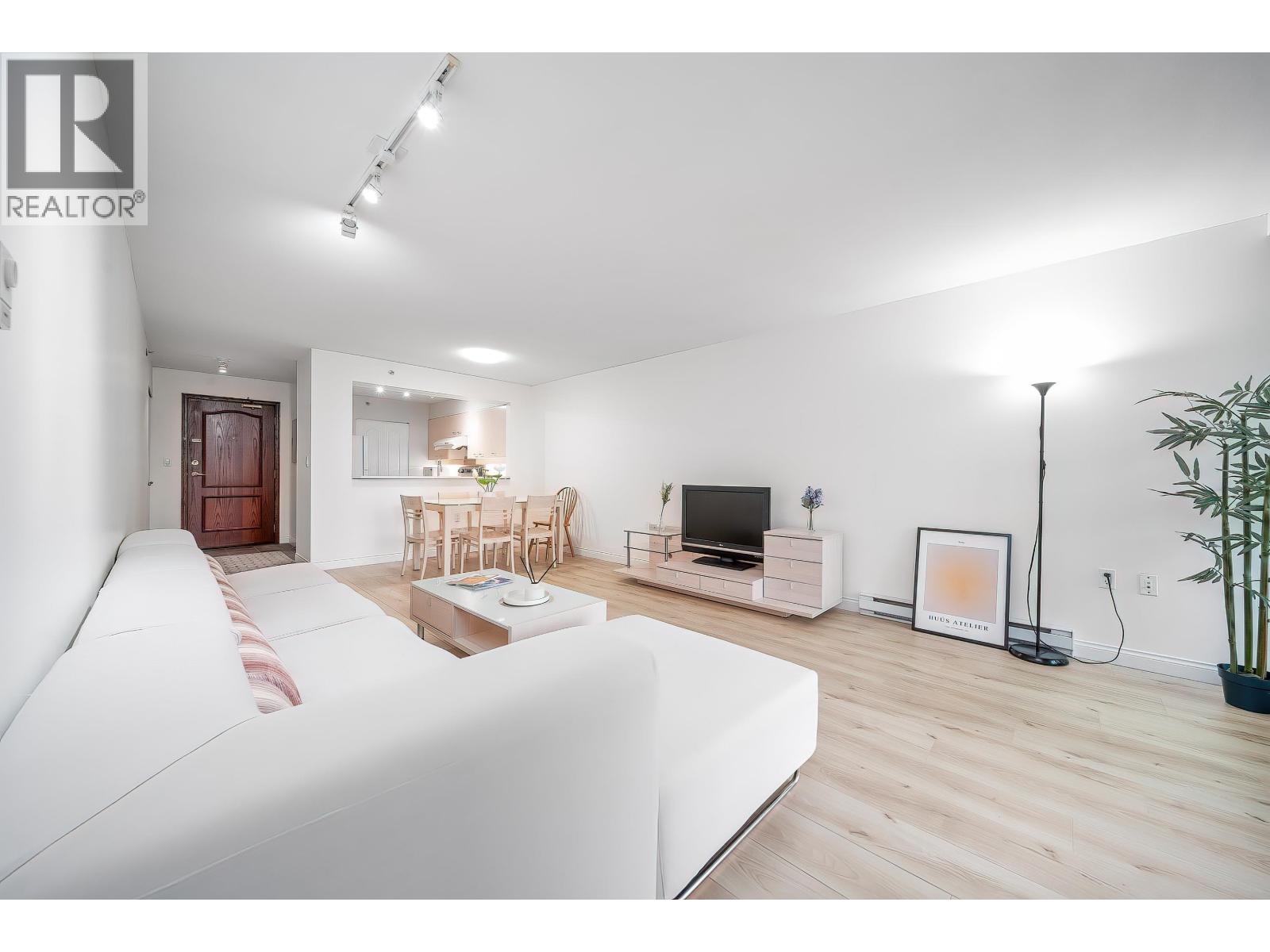 #811-7380 ELMBRIDGE Way, Richmond