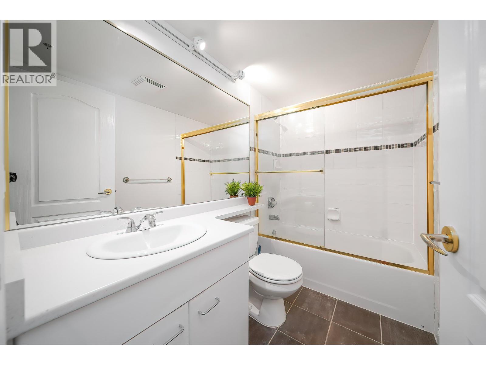 #811-7380 ELMBRIDGE Way, Richmond