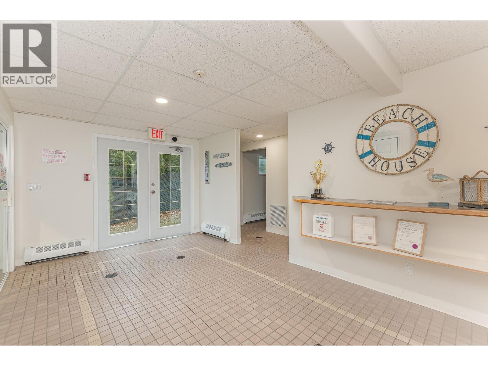 13 8242 Highway 97A Highway, Sicamous