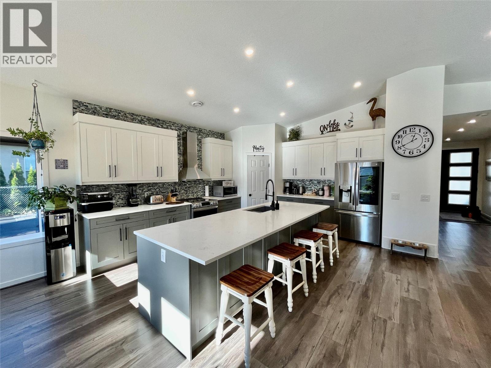  731 Parksville Street, Sicamous