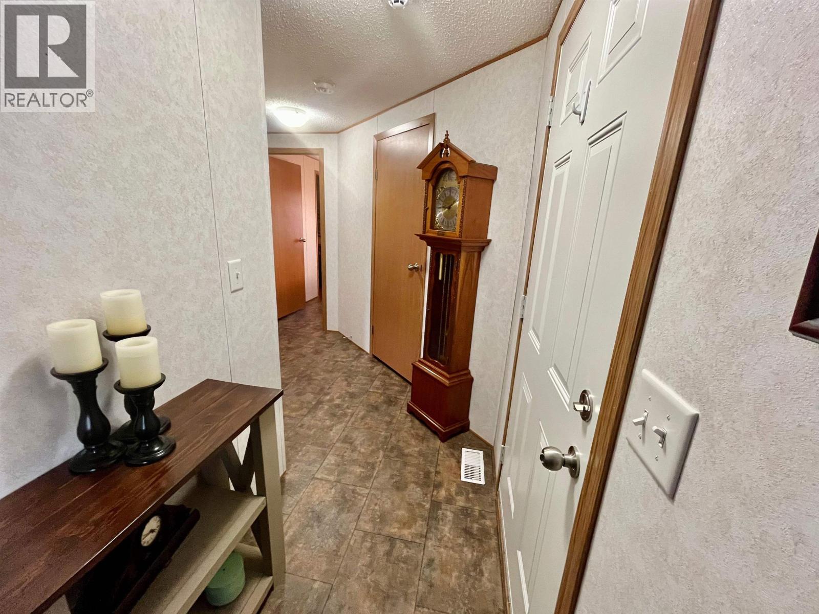 8112 85A AVENUE, Fort St. John