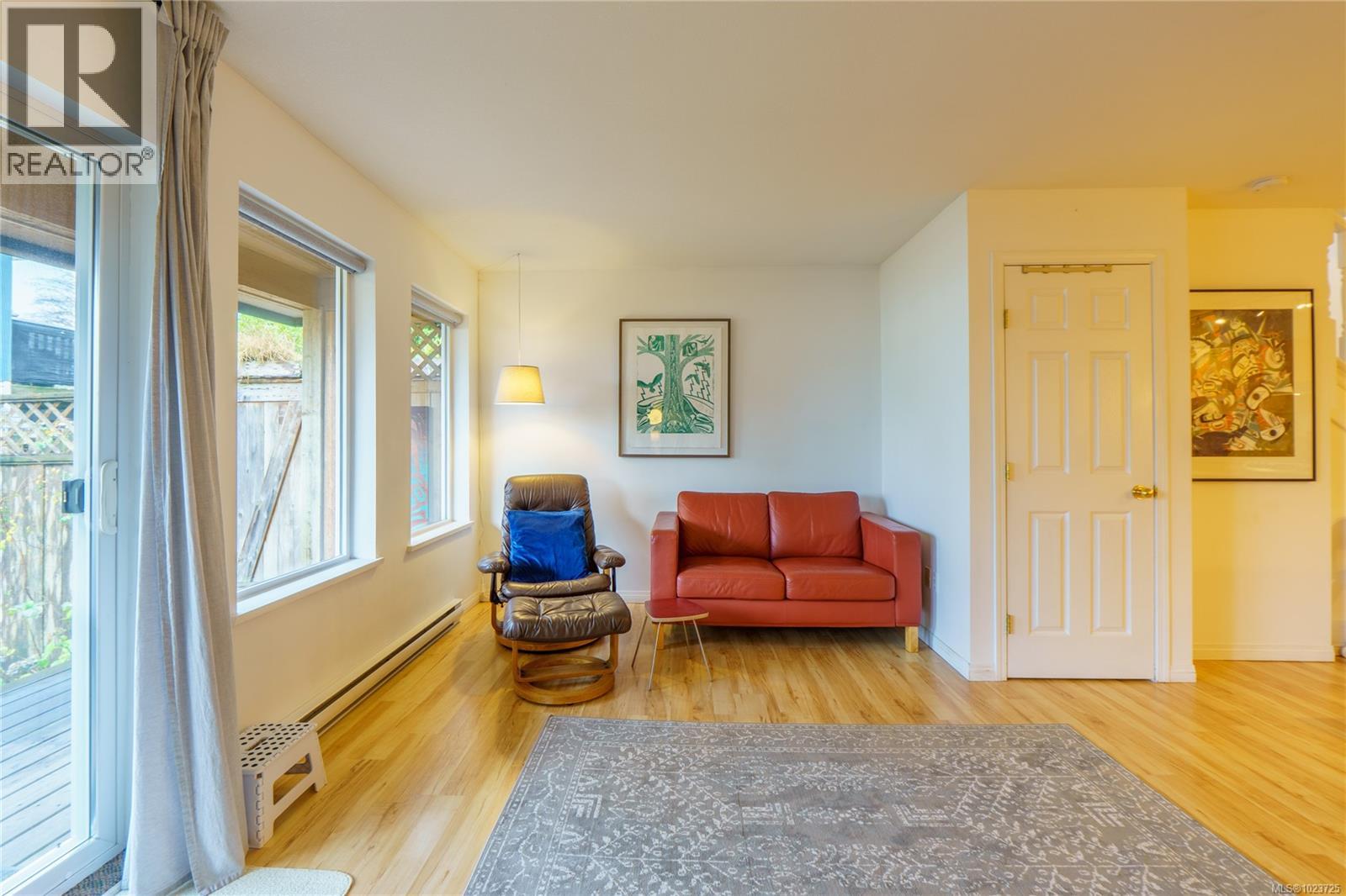 2 1553 Larch Rd, Ucluelet