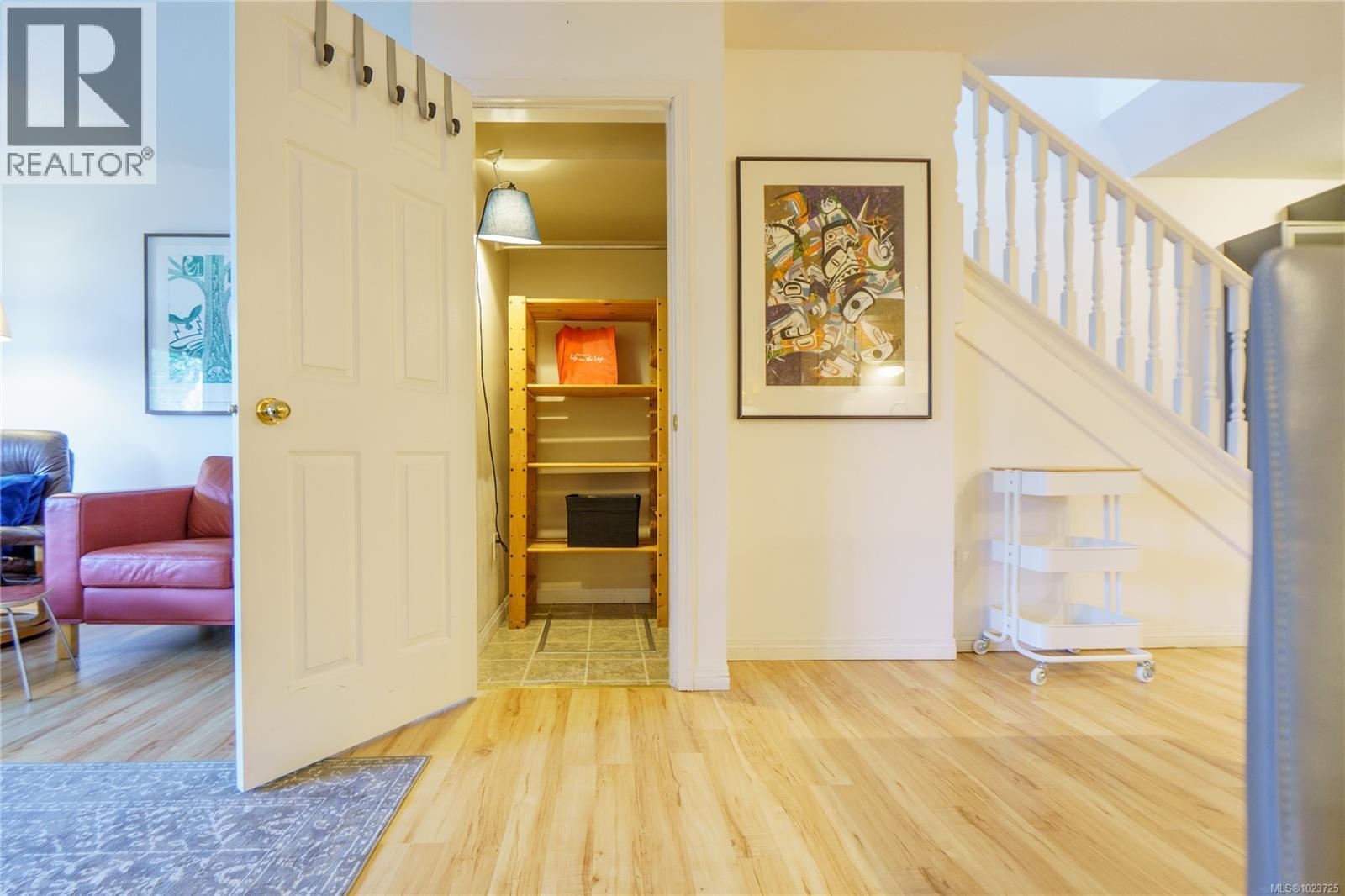 2 1553 Larch Rd, Ucluelet