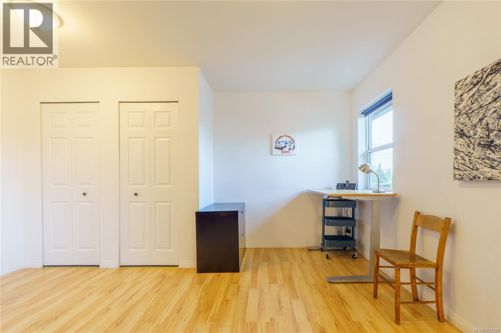 2 1553 Larch Rd, Ucluelet