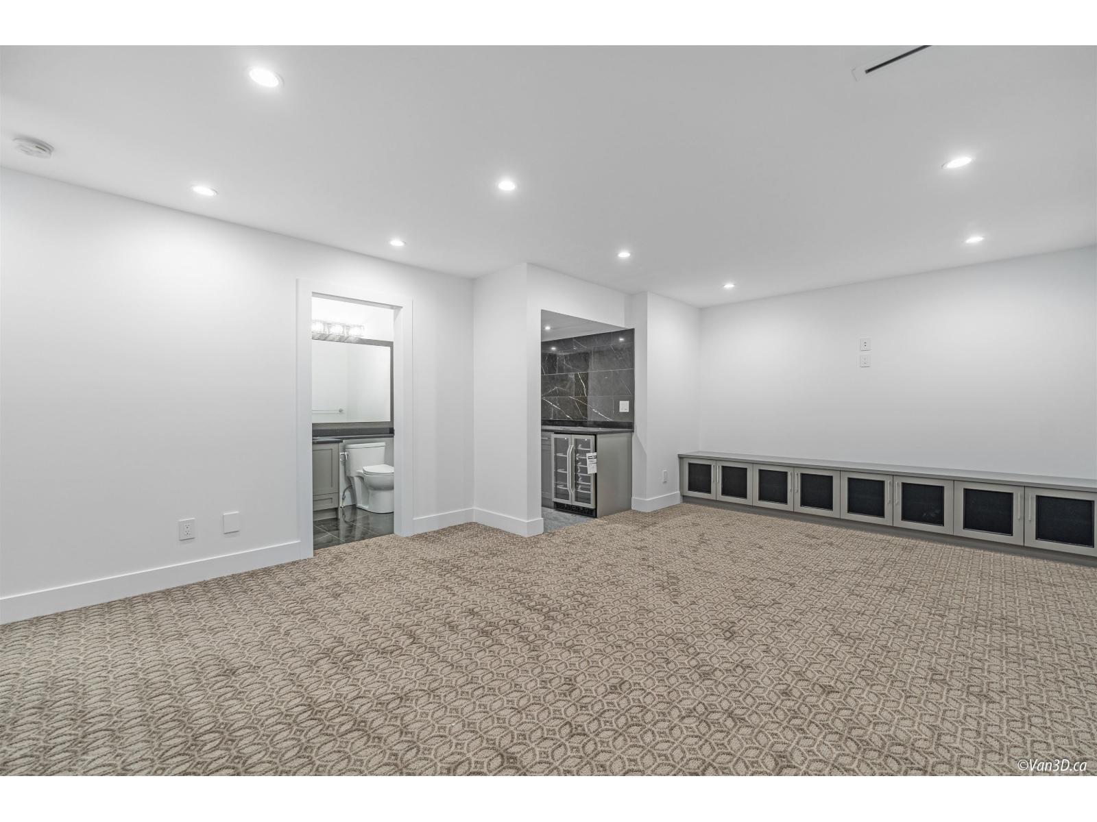 19774 33 AVE, Langley