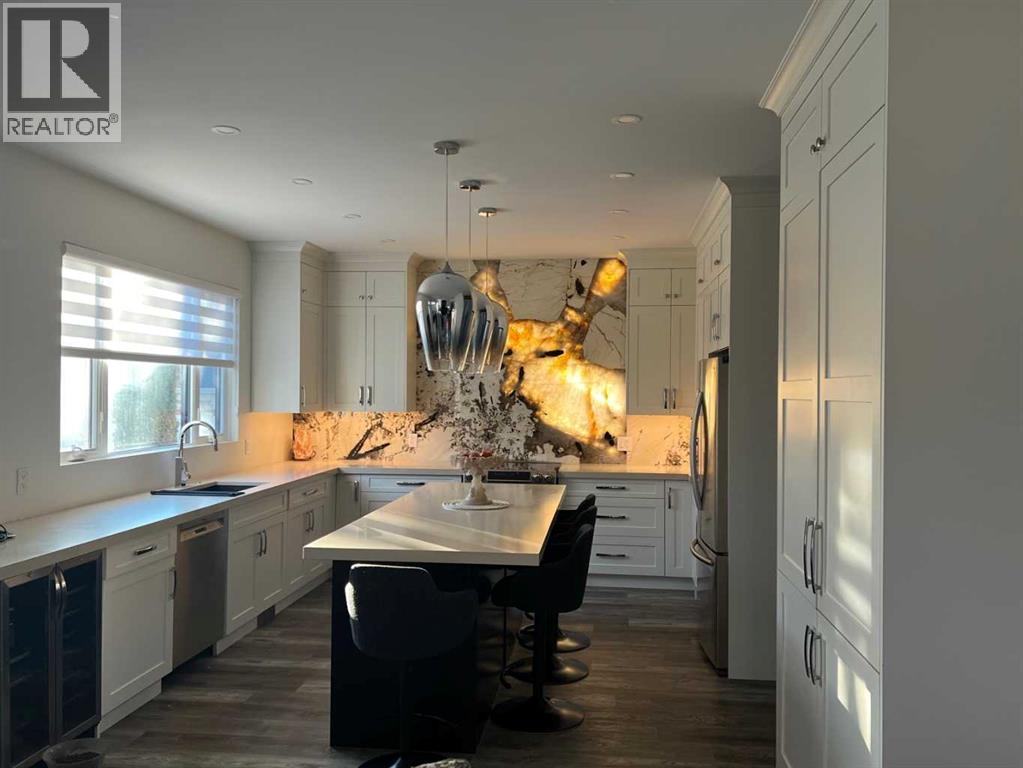 Single Family House for Sale in  Scurfield Drive NW Scenic Acres Calgary 