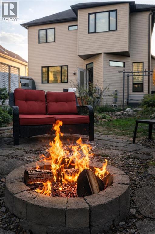 Single Family House for Sale in  Scurfield Drive NW Scenic Acres Calgary 