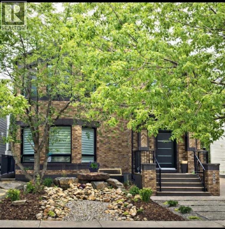 Single Family House for Sale in  Scurfield Drive NW Scenic Acres Calgary 