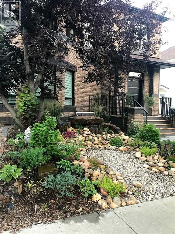 Single Family House for Sale in  Scurfield Drive NW Scenic Acres Calgary 