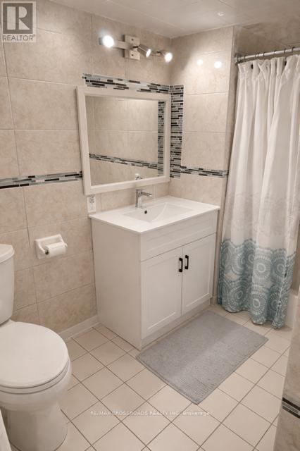 #209 8 SILVERBELLE GROVE - 21