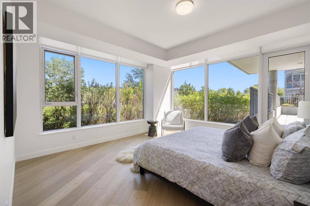 Single Family House for Sale in   Waterfront Mews SW Chinatown Calgary 