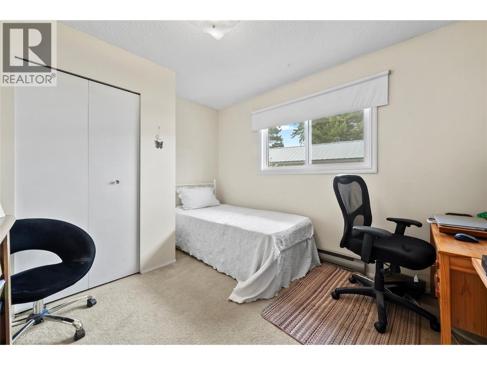 1225 Bay Drive, Chase